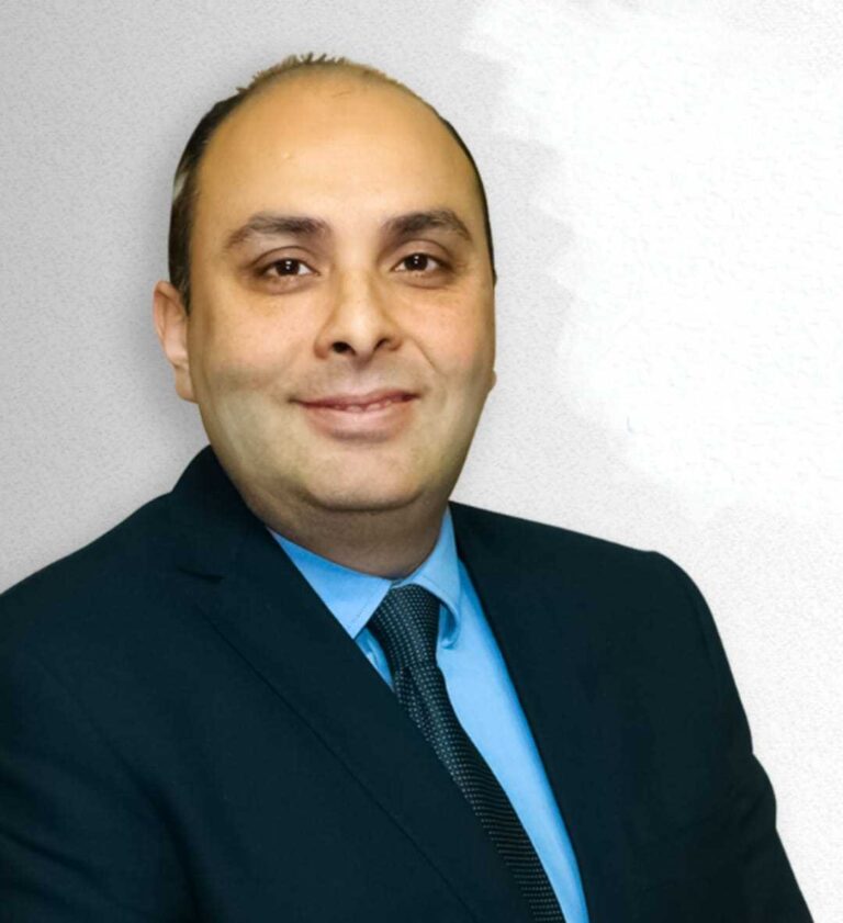 <span class="dr-prefix">دكتور</span> عمرو محمد سلام