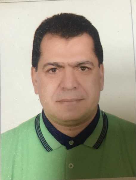 <span class="dr-prefix">دكتور</span> رضا كامل