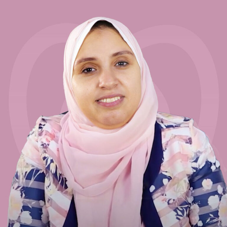 <span class="dr-prefix">دكتورة</span> إيمان علي